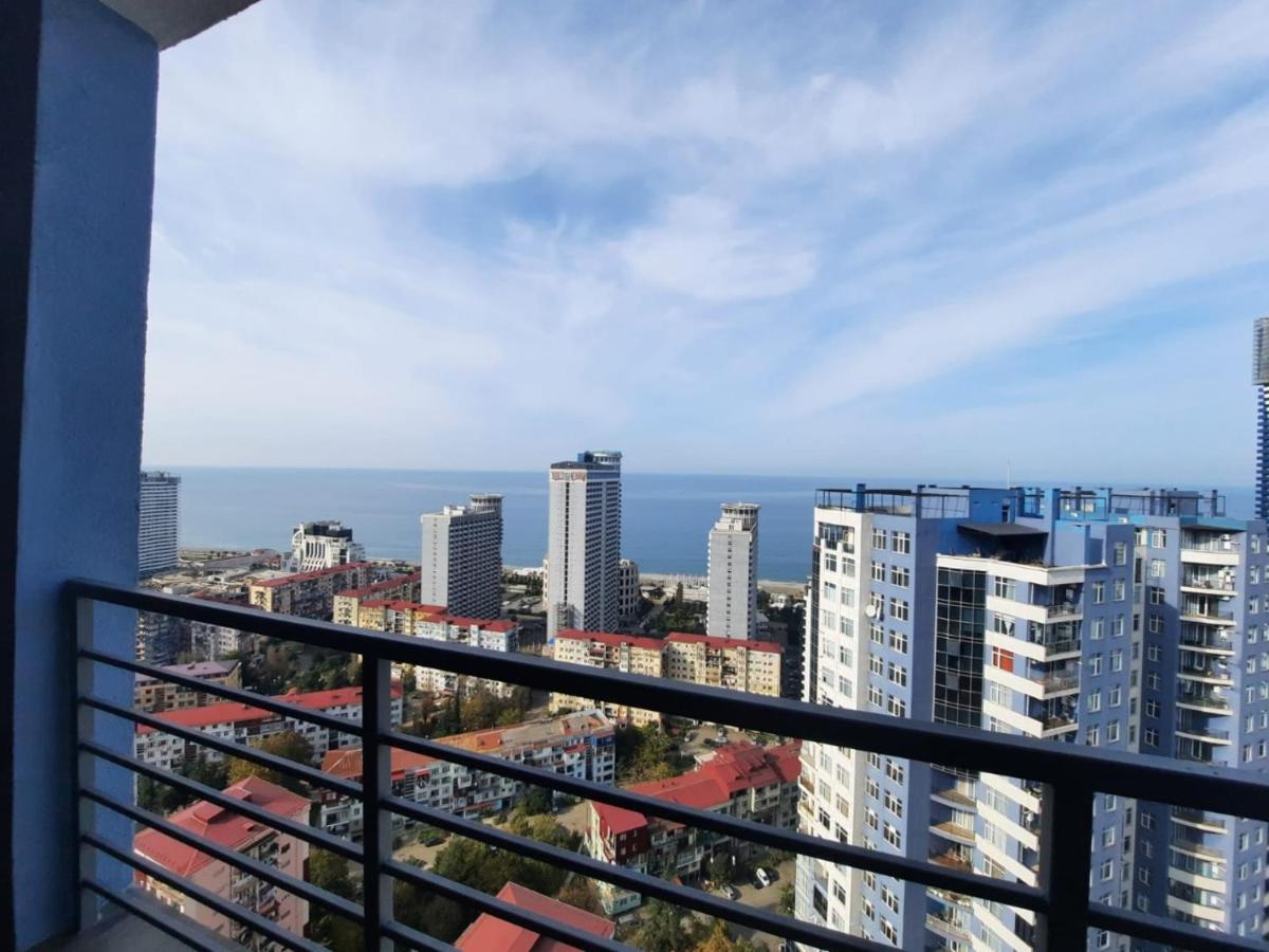 Pirosmani Mini Hotel Batumi Ngoại thất bức ảnh