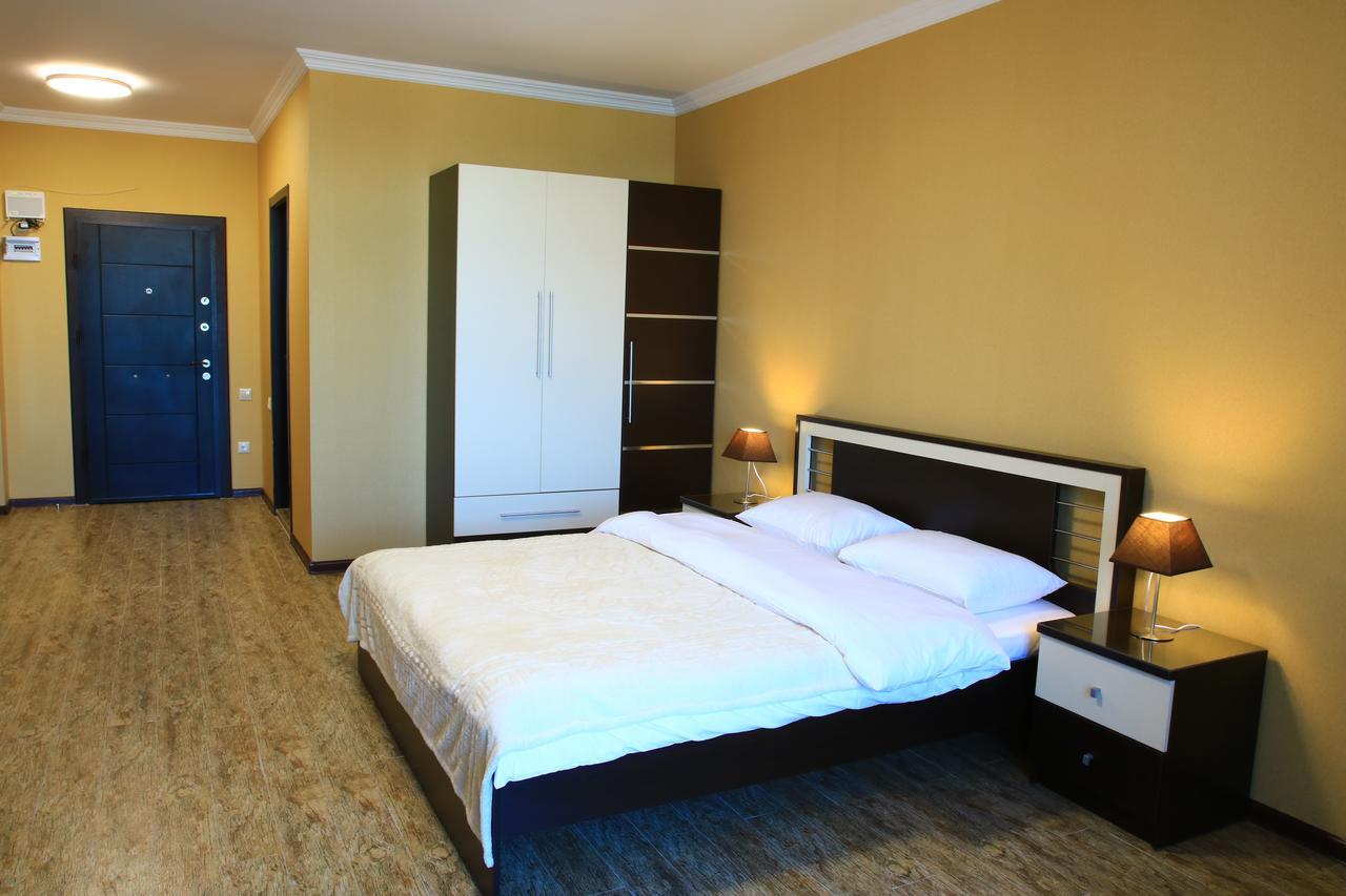 Pirosmani Mini Hotel Batumi Ngoại thất bức ảnh