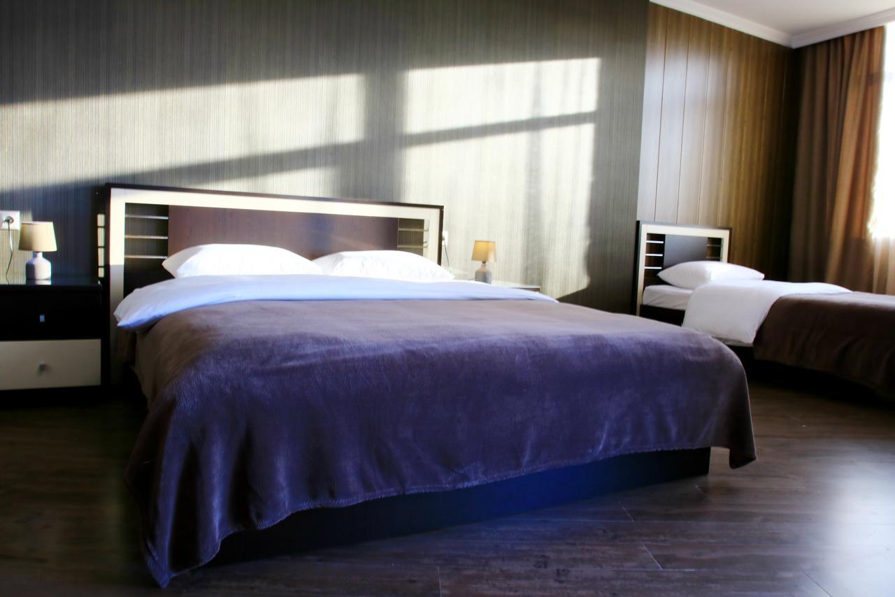 Pirosmani Mini Hotel Batumi Ngoại thất bức ảnh