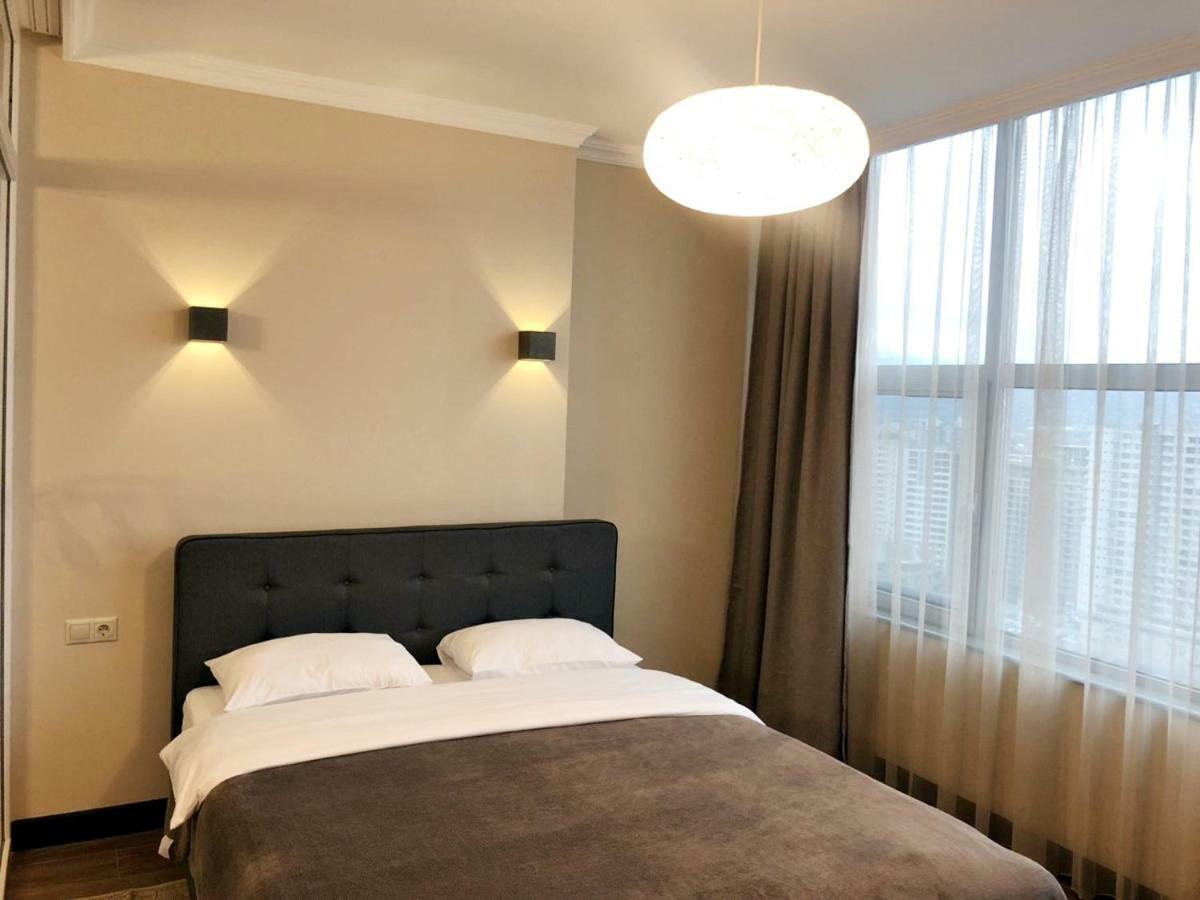 Pirosmani Mini Hotel Batumi Ngoại thất bức ảnh