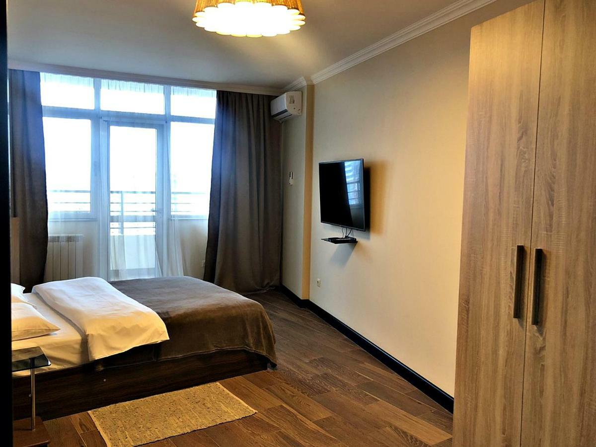 Pirosmani Mini Hotel Batumi Ngoại thất bức ảnh