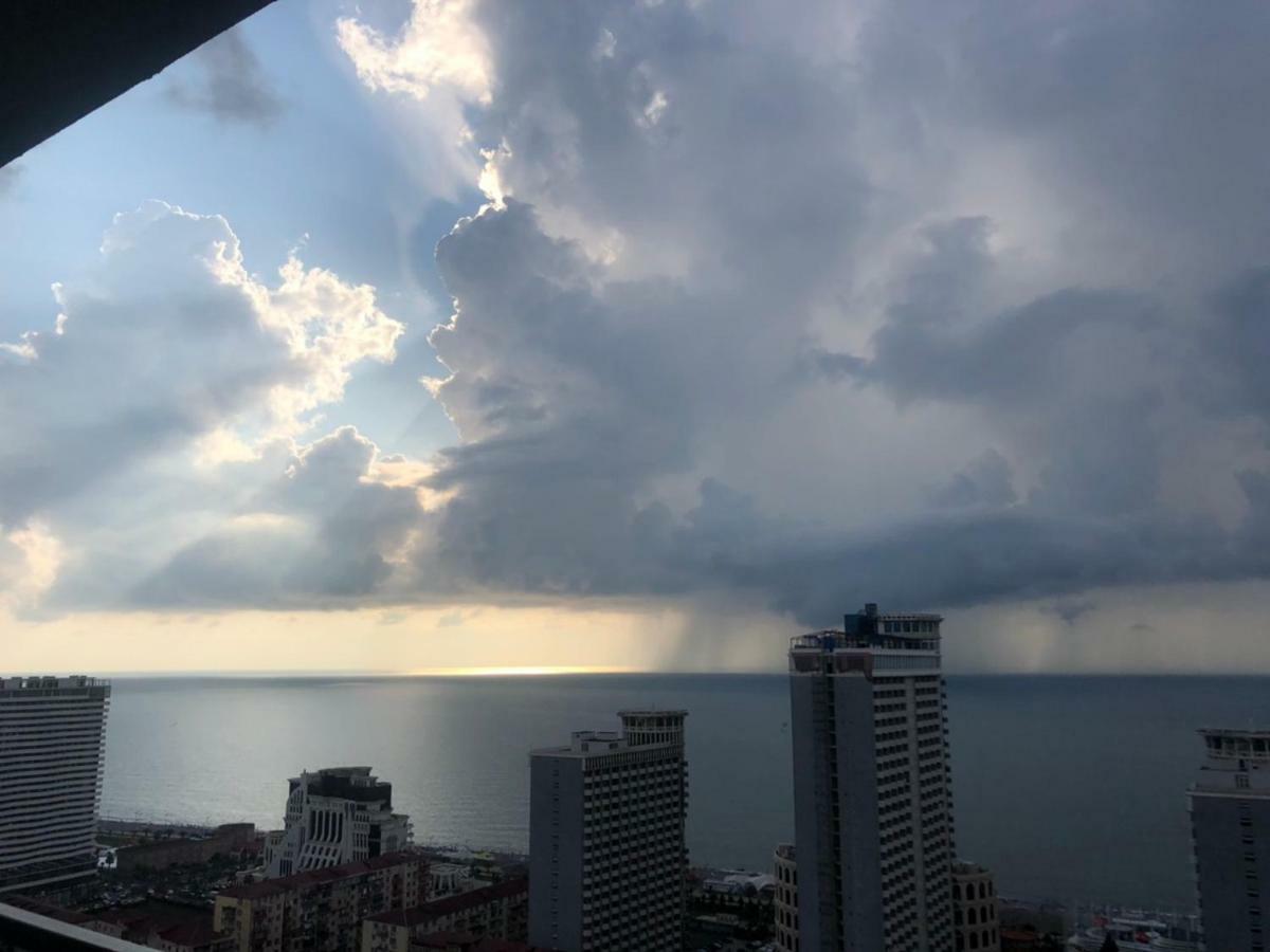 Pirosmani Mini Hotel Batumi Ngoại thất bức ảnh